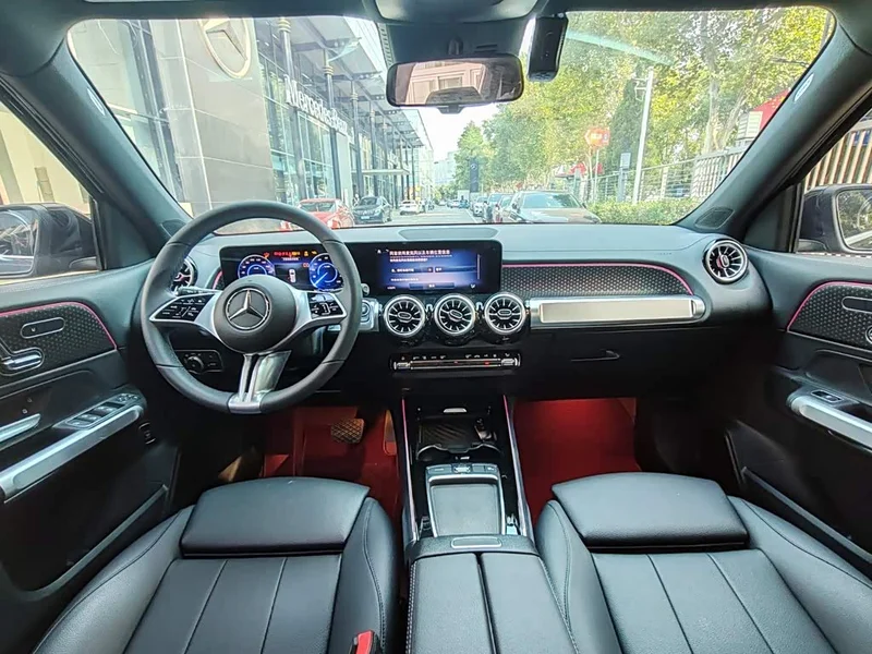 Mercedes-Benz EQB — фото 16
