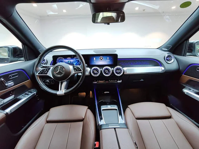 Mercedes-Benz EQB — фото 10