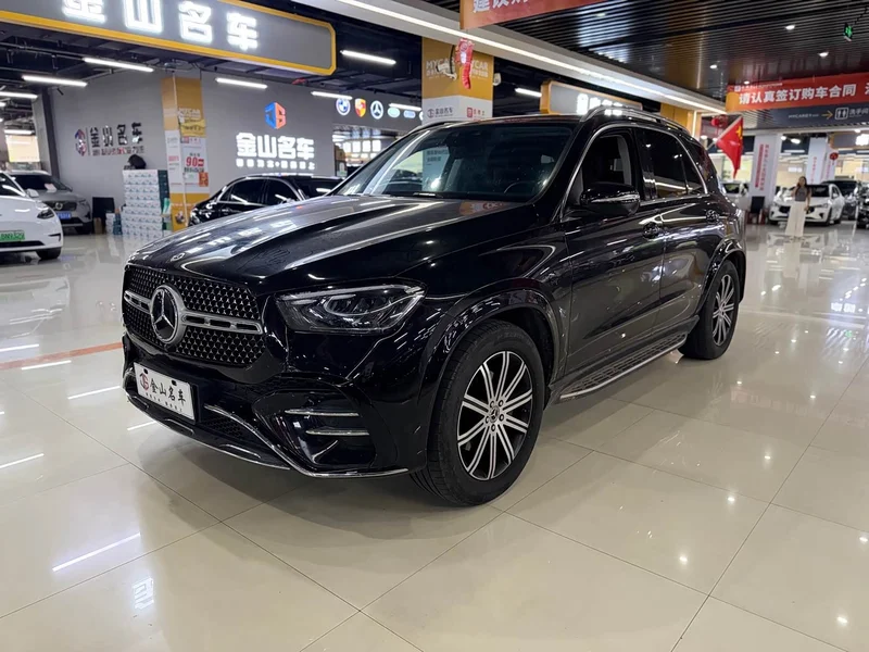 Mercedes-Benz GLE — фото 1