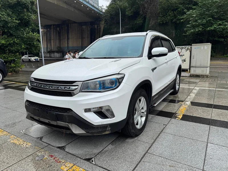Changan CS75 — фото 1