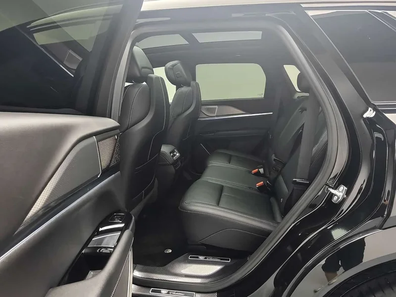 Cadillac XT5 — фото 11