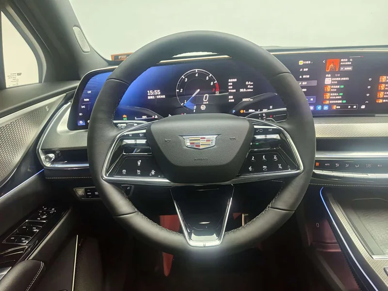 Cadillac XT5 — фото 13