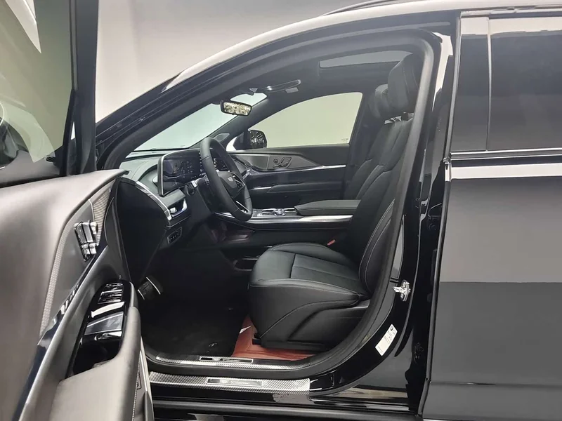 Cadillac XT5 — фото 9