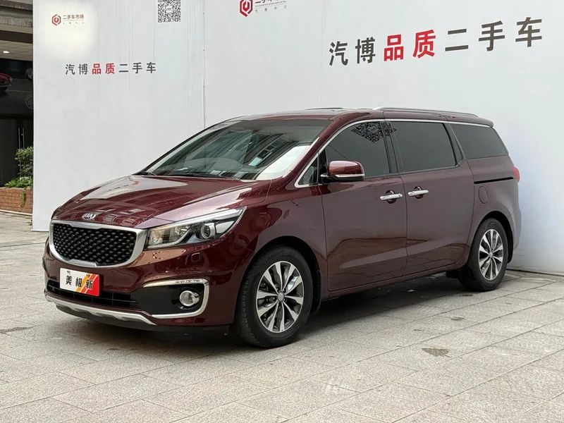 Kia Carnival — фото 1
