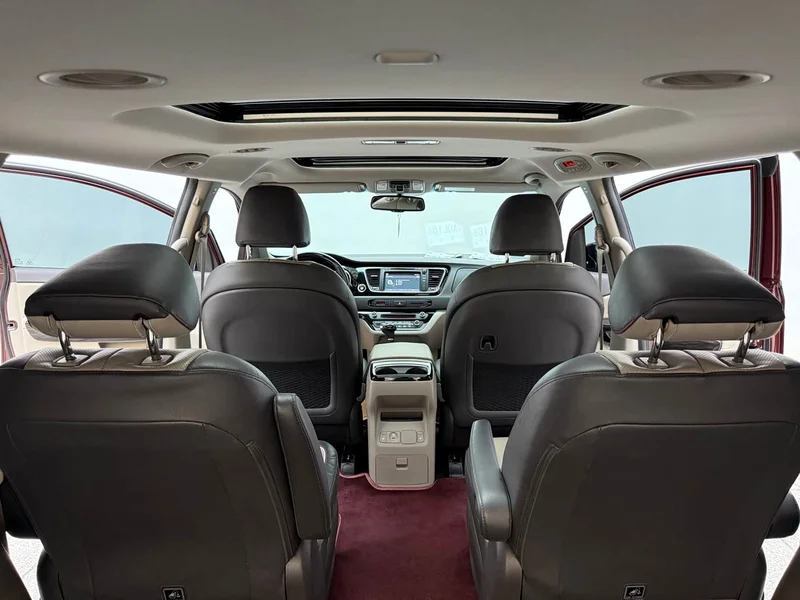 Kia Carnival — фото 24