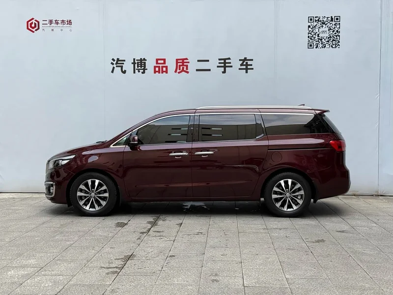 Kia Carnival — фото 7