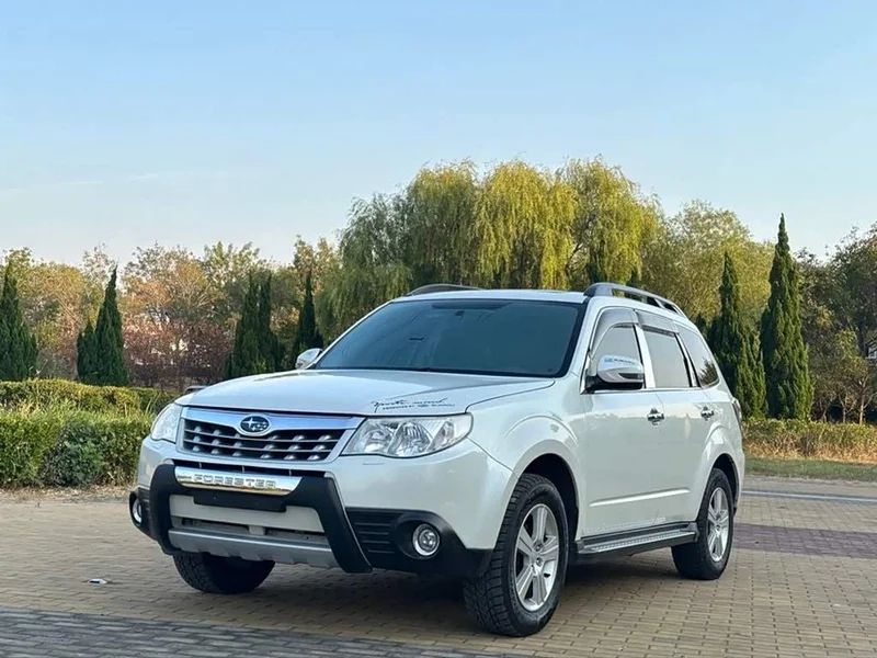 Subaru Forester — фото 1