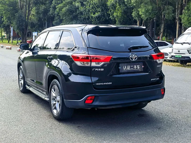 Toyota Highlander — фото 5