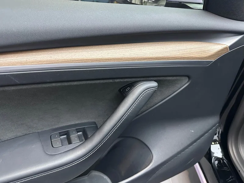 Tesla Model 3 — фото 11
