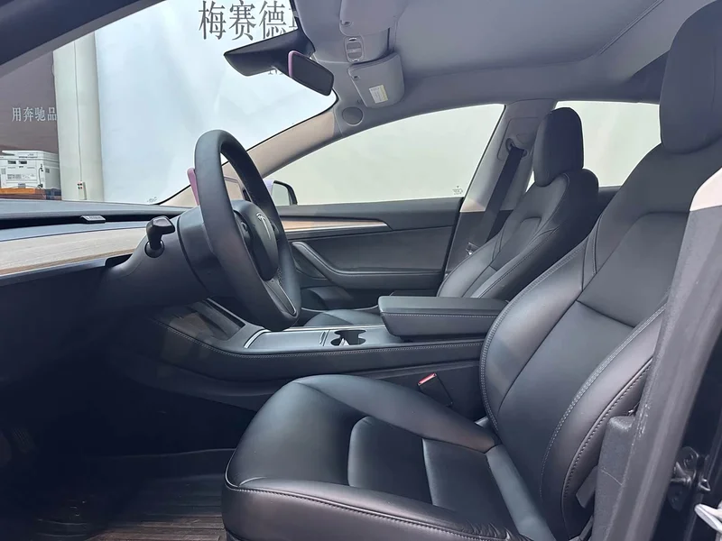 Tesla Model 3 — фото 13