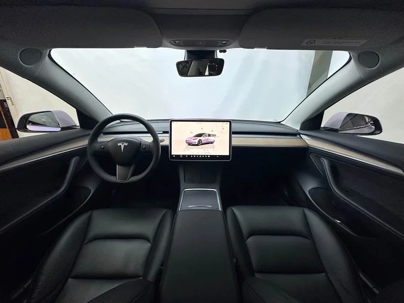 Tesla Model 3 — фото 9