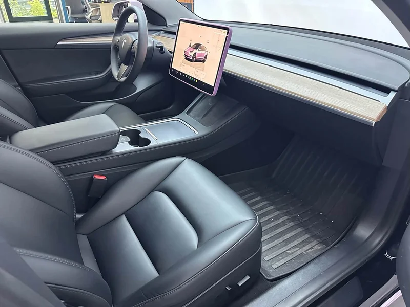 Tesla Model 3 — фото 10