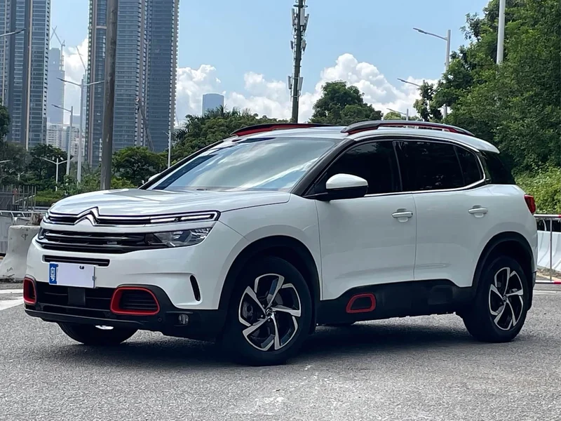 Peugeot C5 Aircross — фото 1
