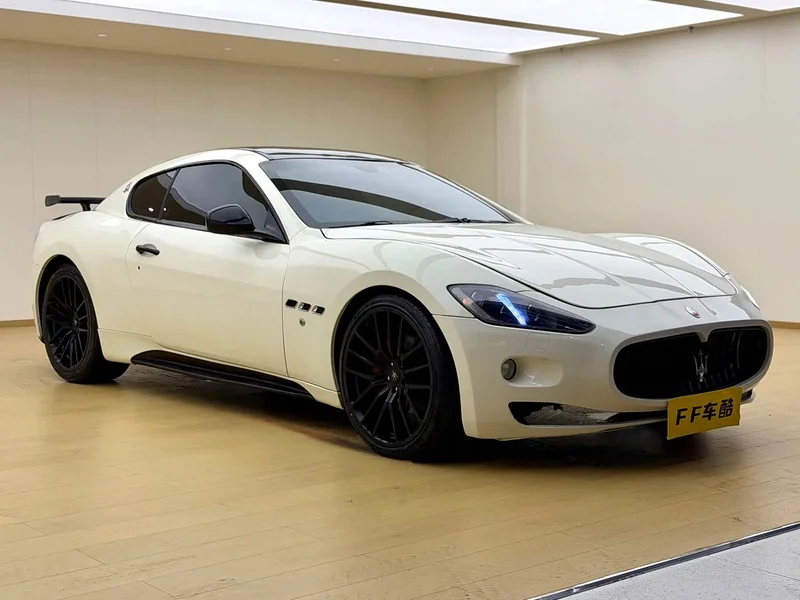 Maserati GranTurismo — фото 2