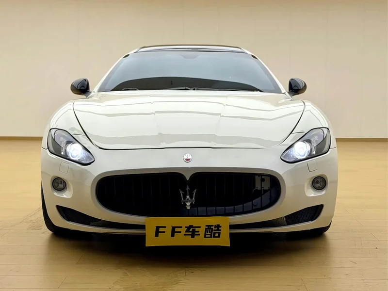 Maserati GranTurismo — фото 5