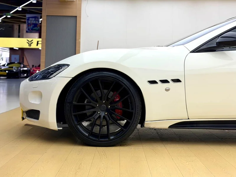 Maserati GranTurismo — фото 7