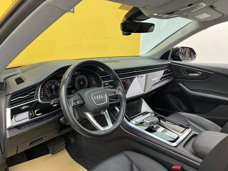 Audi Q8 — фото 45