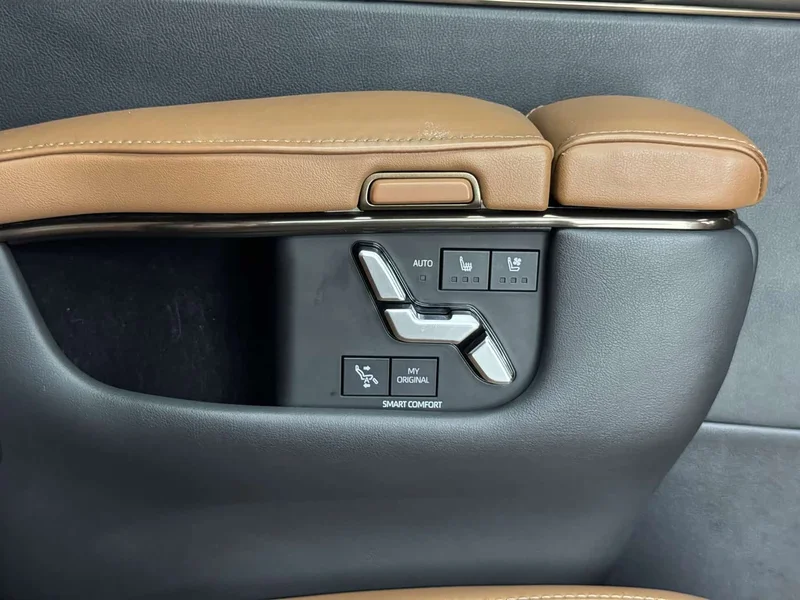 Toyota Vellfire — фото 13