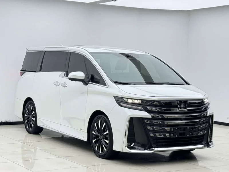 Toyota Vellfire — фото 2