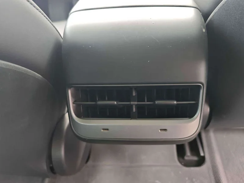 Tesla Model 3 — фото 15