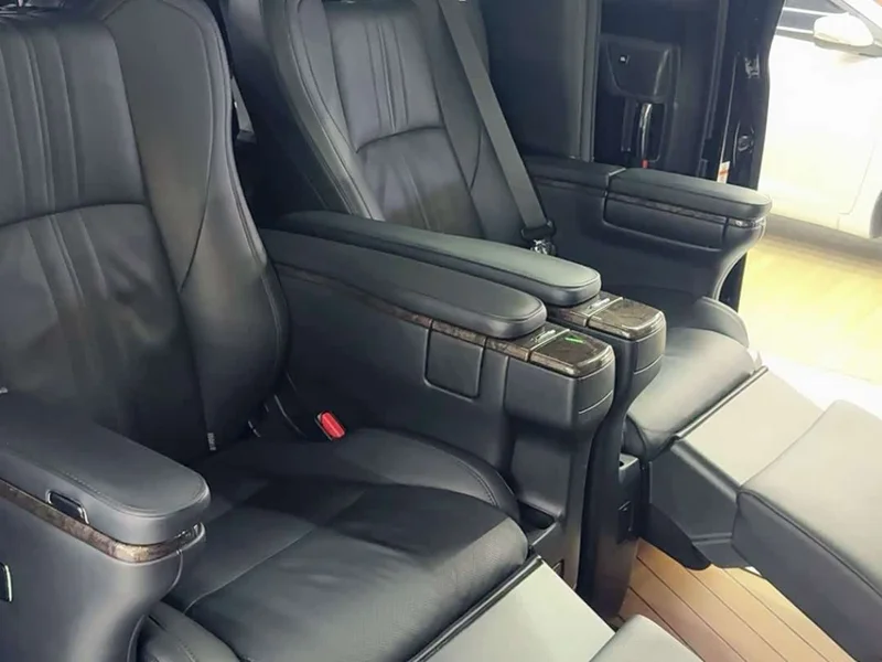 Toyota Alphard — фото 7