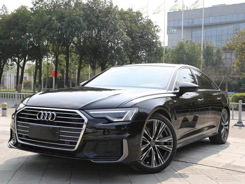 Audi A6L — фото 1