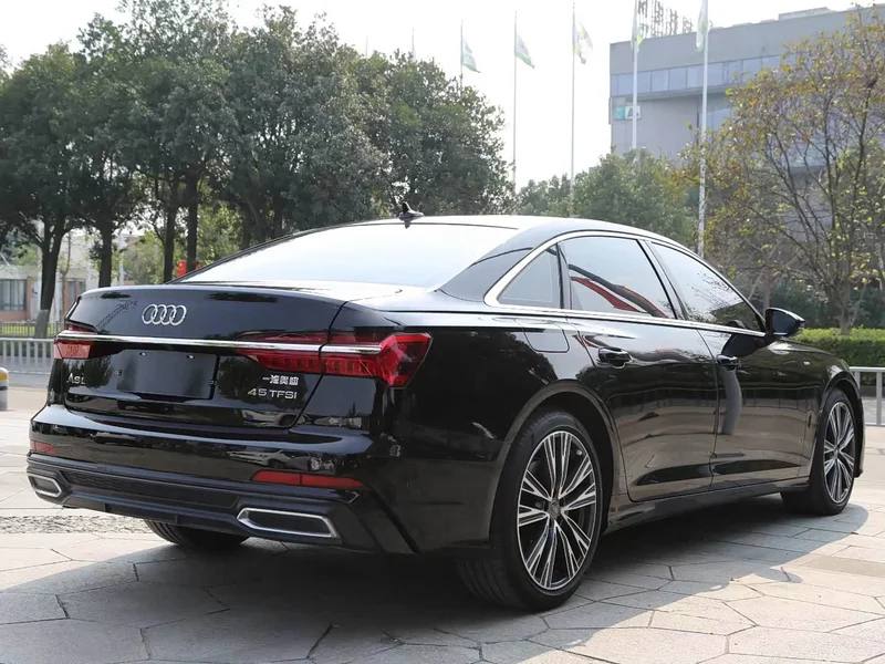 Audi A6L — фото 7
