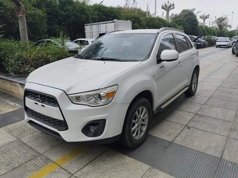 Mitsubishi ASX — фото 1