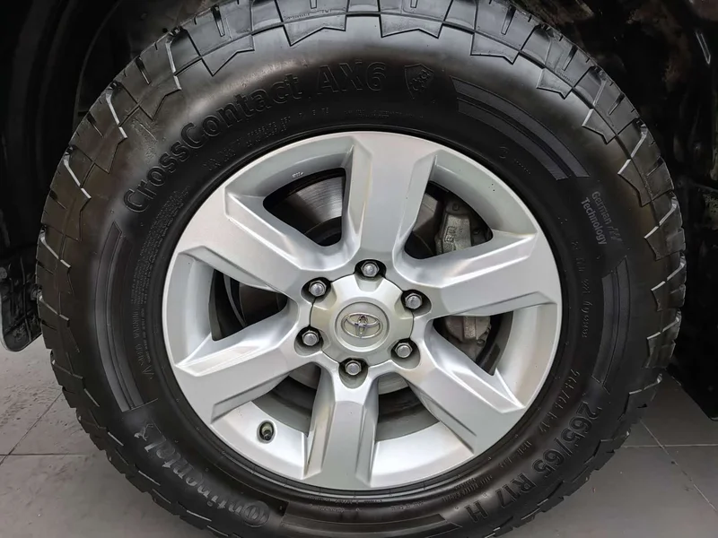 Toyota Prado — фото 23