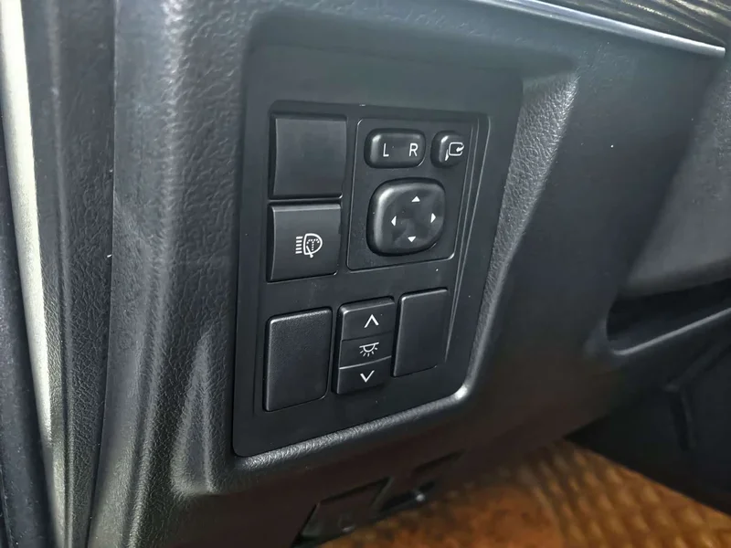 Toyota Prado — фото 9