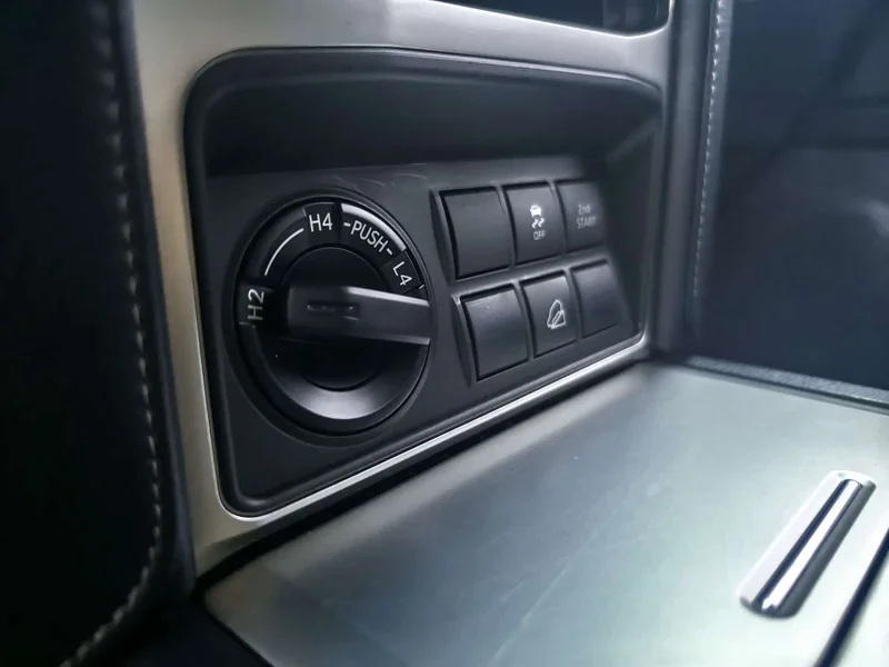 Toyota Prado — фото 10