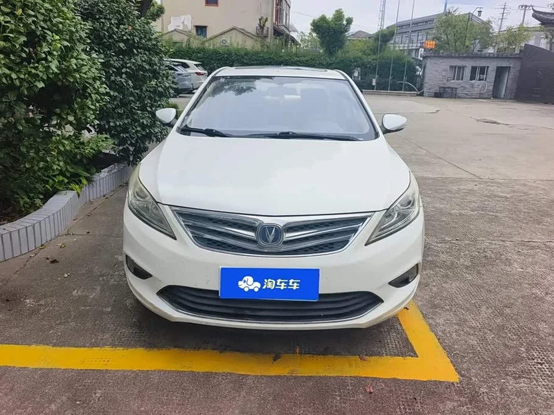 Changan Eado — фото 2