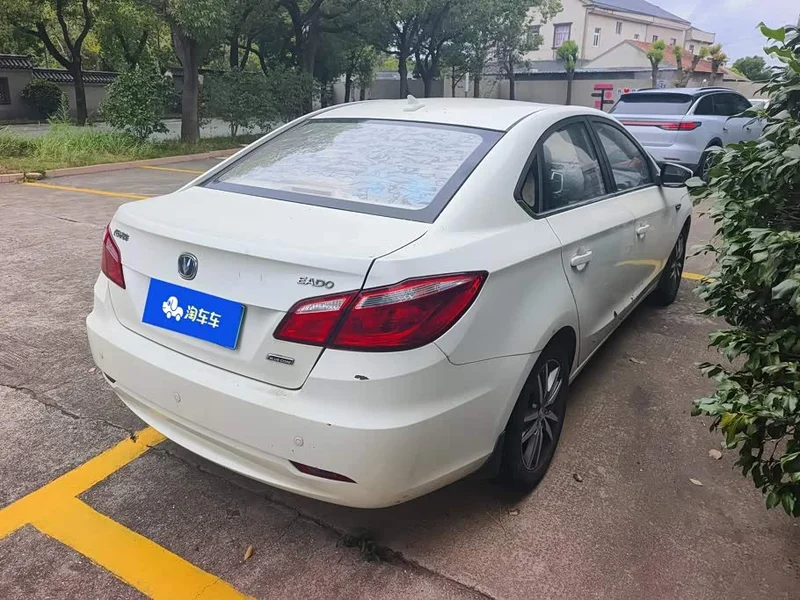 Changan Eado — фото 3