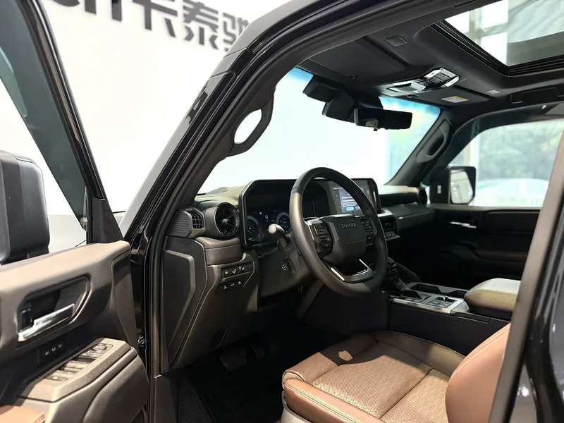 Toyota Prado — фото 11