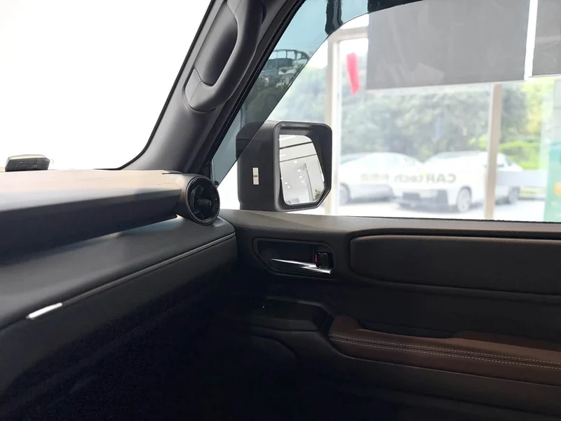 Toyota Prado — фото 9