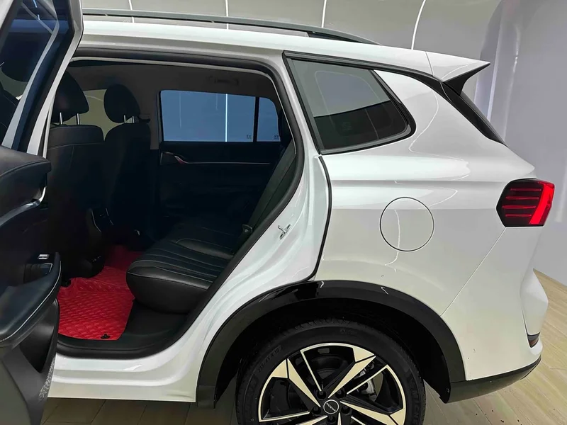 Roewe RX5 MAX — фото 10