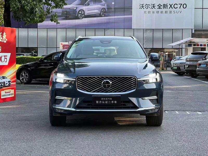 Volvo XC60 — фото 2