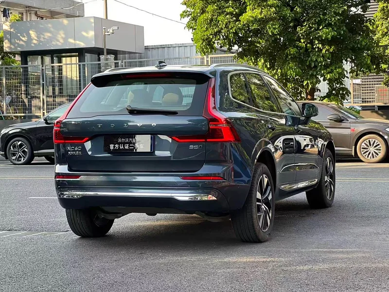 Volvo XC60 — фото 4