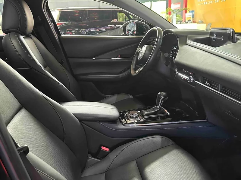 Mazda CX-30 — фото 13
