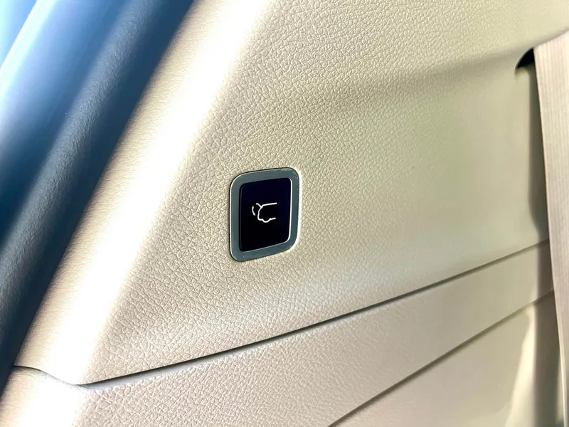 Jeep Grand Voyager (Imported) — фото 23
