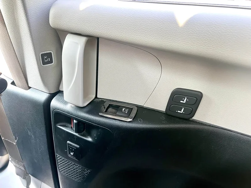 Jeep Grand Voyager (Imported) — фото 35