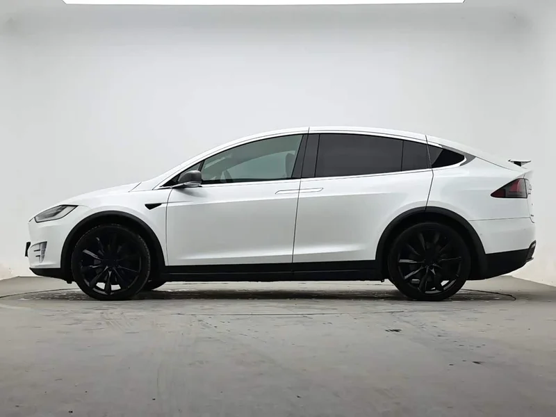 Tesla Model X — фото 5