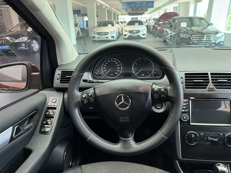Mercedes-Benz A-Class — фото 11