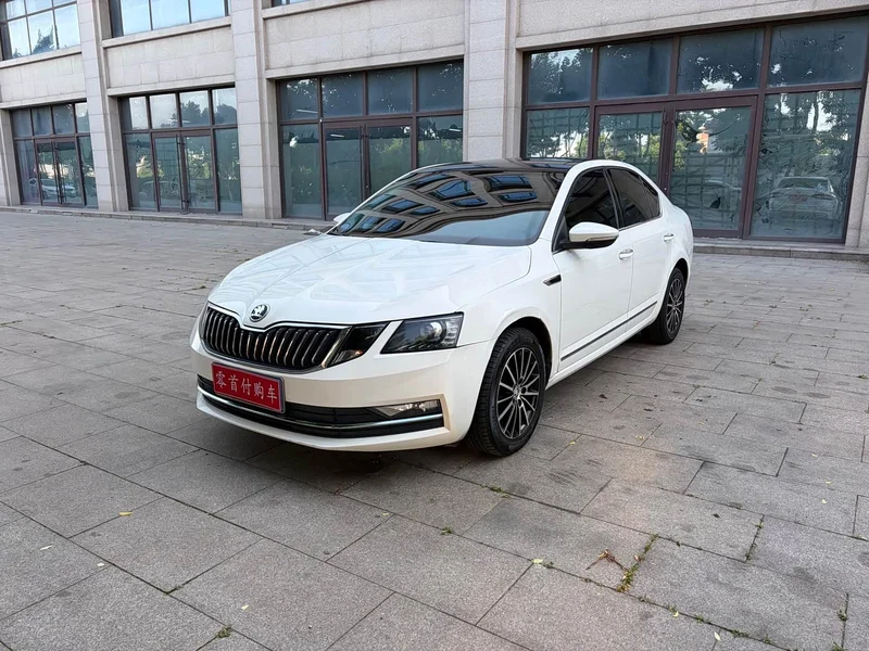 Volkswagen Octavia — фото 1