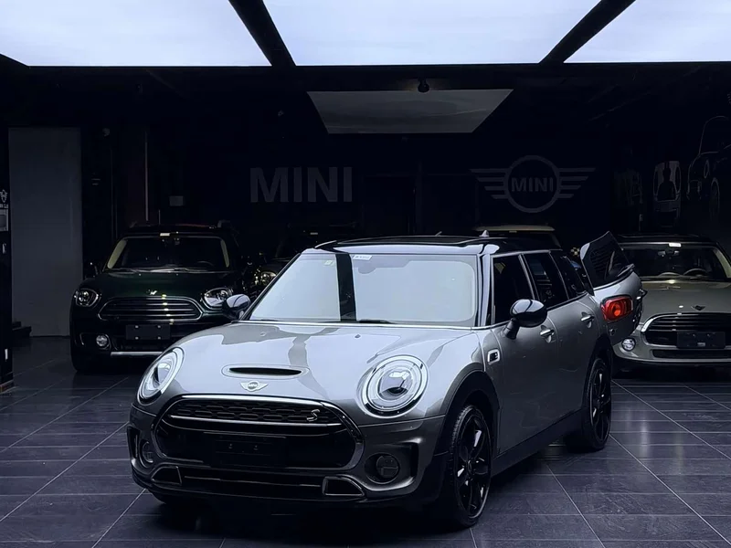 MINI CLUBMAN — фото 1