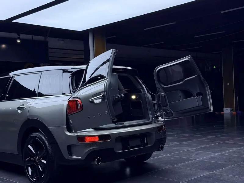 MINI CLUBMAN — фото 8