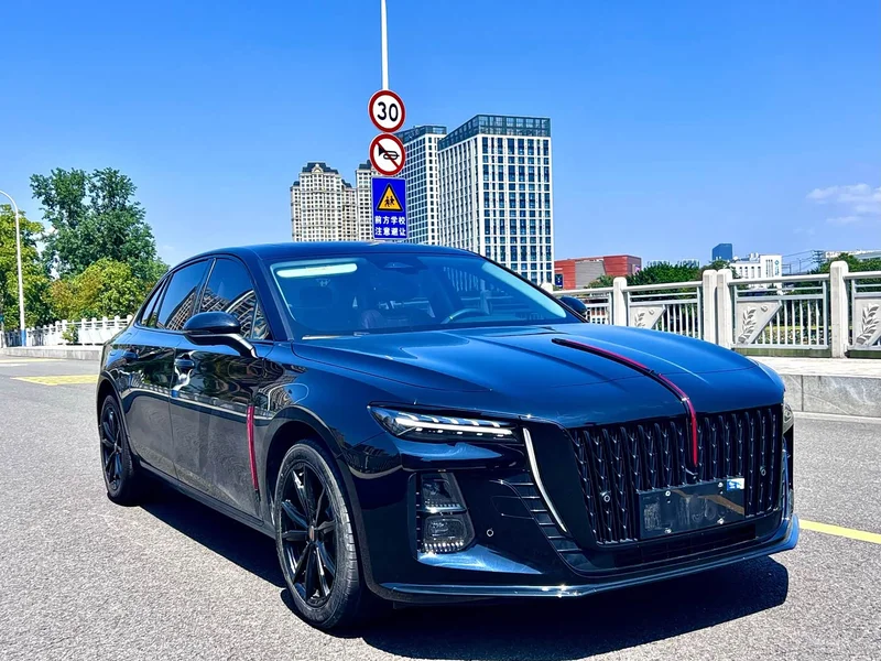 Hongqi H5 — фото 2
