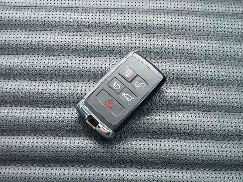 Land Rover Discovery — фото 15