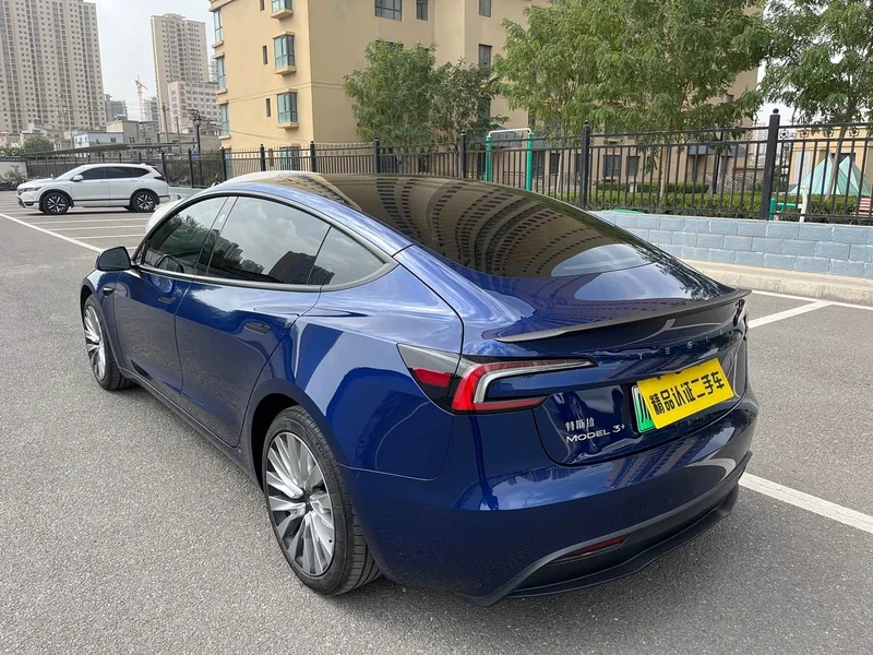 Tesla Model 3 — фото 16