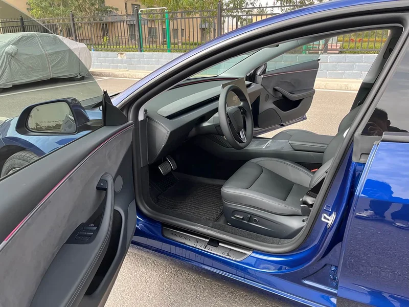 Tesla Model 3 — фото 4